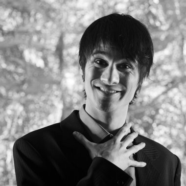 etkileyici genç adam