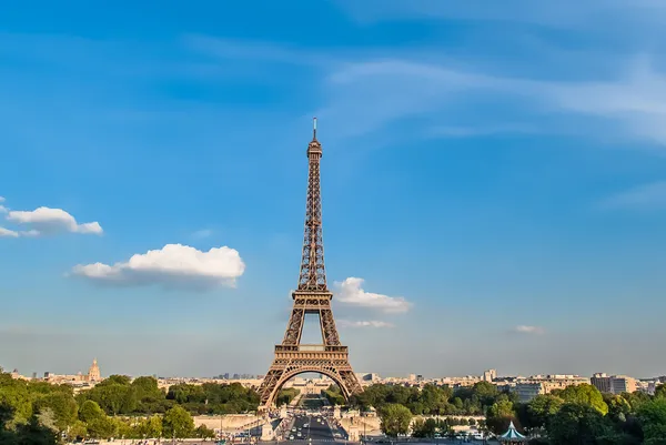 Эйфелева башня парижского города Франция — стоковое фото