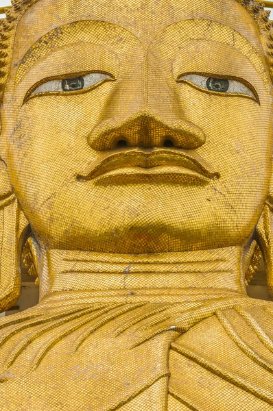 Estátua de buddha Wat Intharawihan Bangkok Tailândia Fotografia De Stock