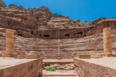 nabatean şehir Petra'dan arenada Roma Tiyatrosu jordan