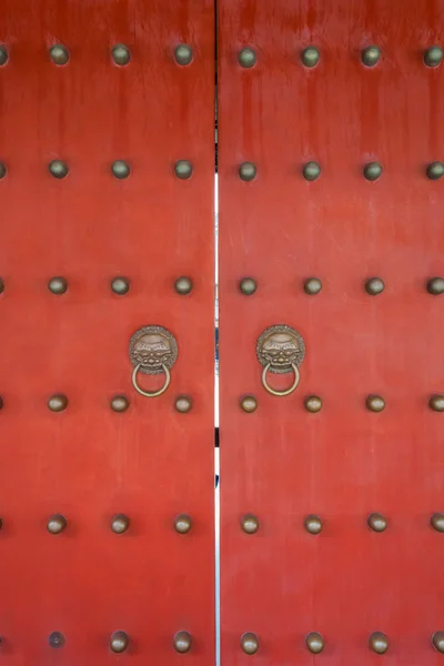 Puertas rojas Wen Miao confucio templo shanghai china —  Fotos de Stock