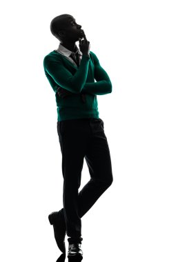 Afrikalı siyah adam düşünme dalgın siluet