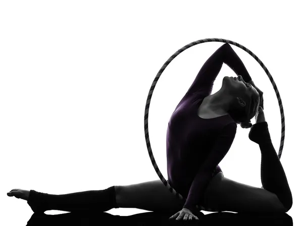 Ginnastica ritmica con hula hoop silhouette donna — Foto Stock
