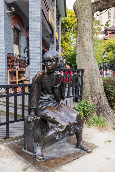 Ding Leng standbeeld van duolun weg hongkou district shanghai china — Stockfoto