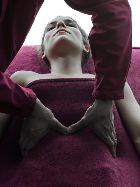 Therapie der Bauchmassage — Stockfoto