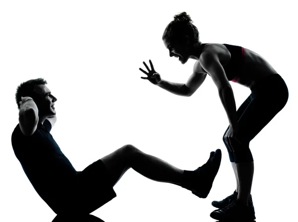 Um casal homem mulher exercitando aptidão treino — Fotografia de Stock