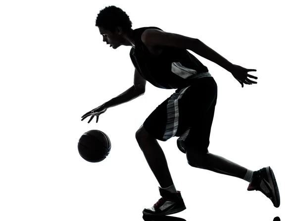 Силуэт баскетболиста — стоковое фото