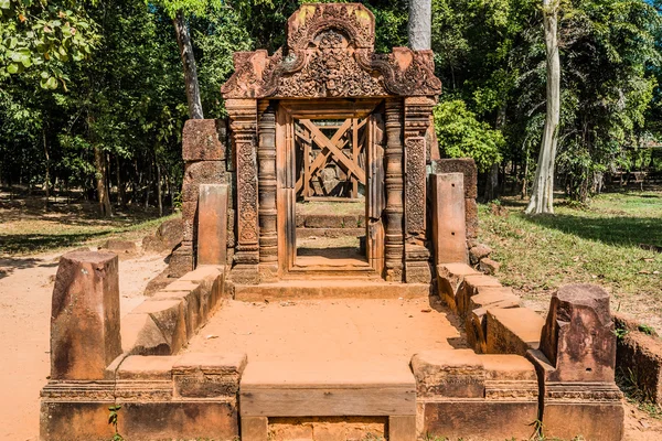 Banteay Srei templo hindú rosa cambodia — Foto de Stock