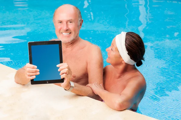 Poolside matures — Stock Photo, Image