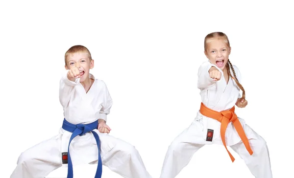 Karate saldırısına karşı savunma teknikleri korunması bir el vurdu — Stok fotoğraf