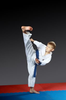 küçük atlet beat tekme yoko geri-mavi kırmızı mat