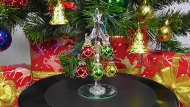 Video Card Background Green Christmas Tree Beautiful Gifts Small Christmas — 图库视频影像
