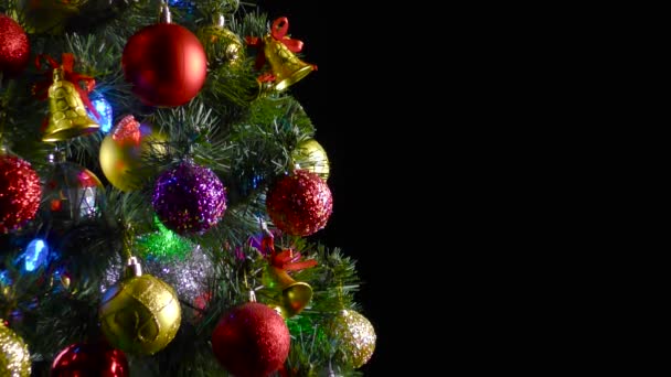 Black Background Large Christmas Tree Decorated Christmas Decorations — 图库视频影像