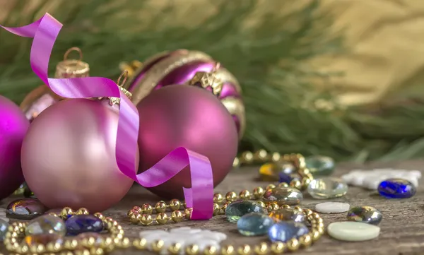 분홍색과 보라색 컬러 크리스마스 장식 배경 (선택적 — 스톡 사진