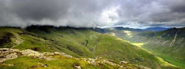 Mist covering the Mountains — Stock Photo, Image