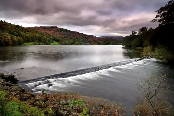 Weir on the Lake — Stock Photo, Image