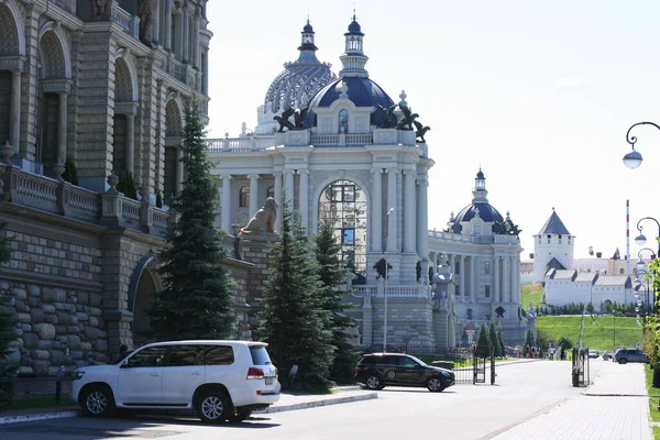 Tatarstan Rusko Července 2021 Pohled Krásný Zelený Park Farmářský Palác — Stock fotografie