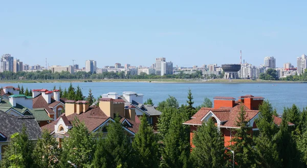 Budynki Mieszkalne Nabrzeżu Kremla Nad Brzegiem Rzeki Kazanki Kazań Republika Zdjęcie Stockowe