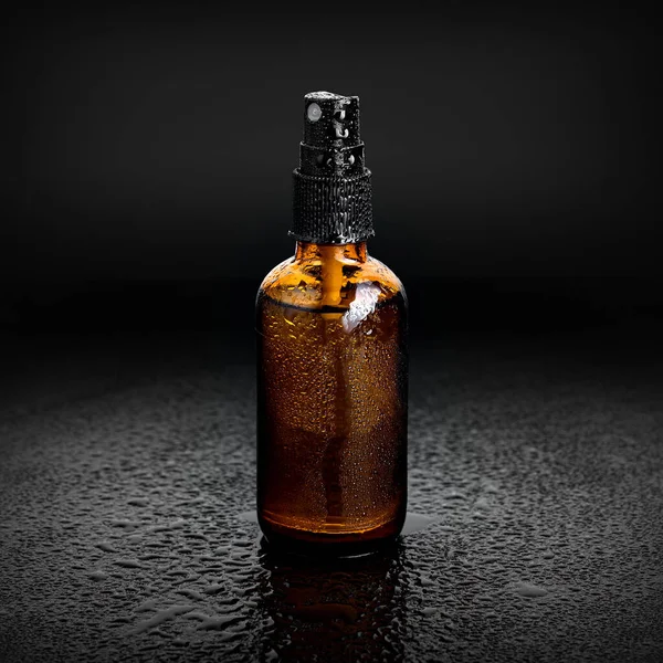 Бутылка Виски Льдом Черном Фоне — стоковое фото