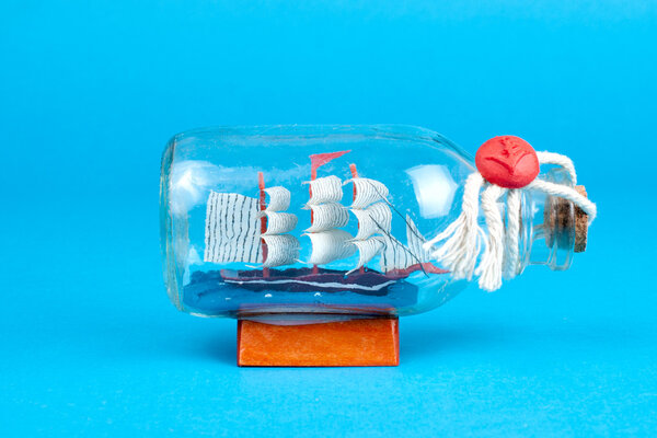 Ship in a bottle