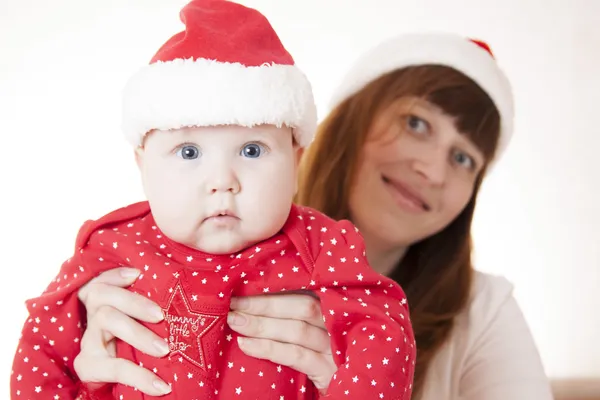 Mutter und Kind feiern Weihnachten — Stockfoto