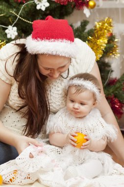 mutlu bebek annesi ile