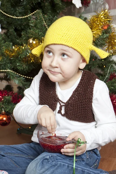 Funny boy with can of jam — Stock Photo, Image