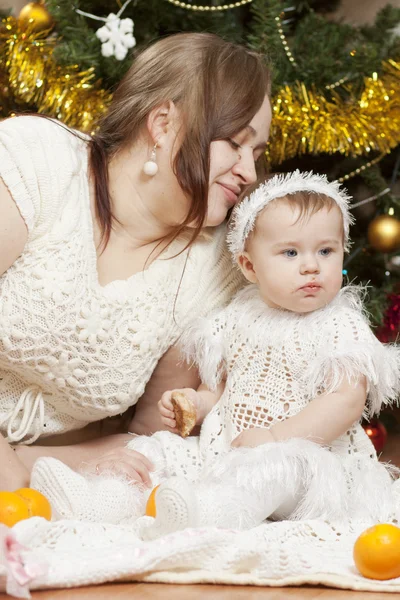 Happy little baby with her mother — Stock Photo, Image