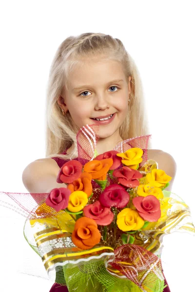 Schönes Mädchen mit Blumenstrauß — Stockfoto
