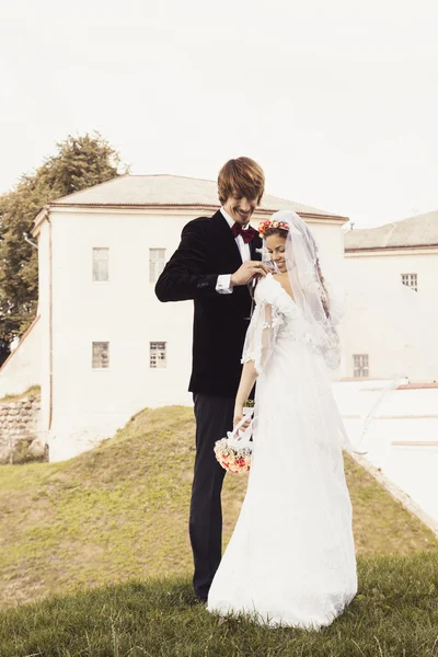 Bride and groom — Stock Photo, Image