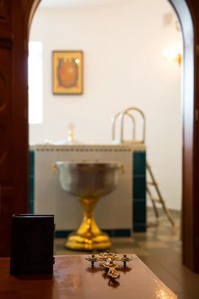 İncil'de, Ortodoks çapraz ve kase — Stok fotoğraf