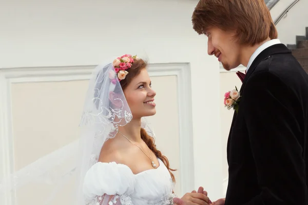 Bride and groom — Stock Photo, Image