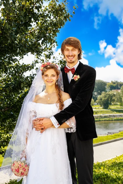 Bride and groom — Stock Photo, Image