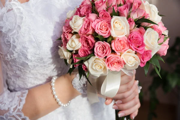 Beautiful wedding bouquet — Stock Photo, Image