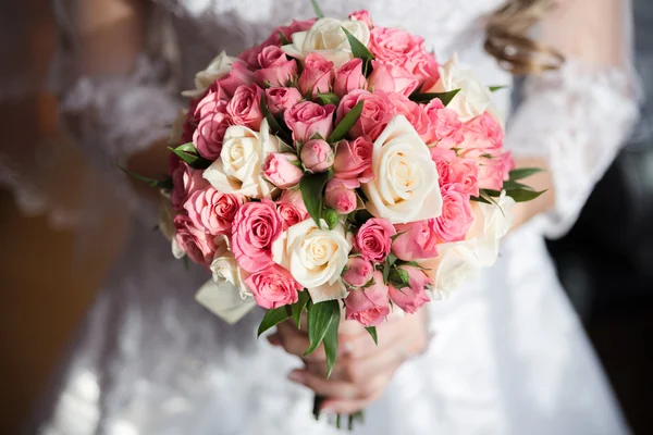 Bellissimo bouquet da sposa — Foto Stock