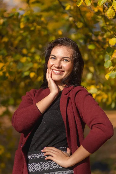 Portrait Joyful Young Woman Enjoying Autumn Park Beautiful Brunette Girl — Stock Photo, Image