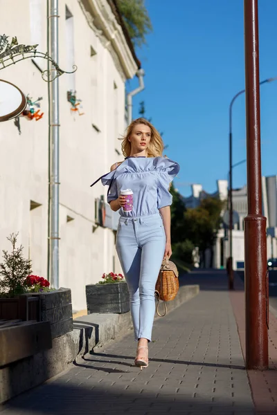 Happy Young Female Walking Street Coffee Cup Urban City Background — Stock Photo, Image