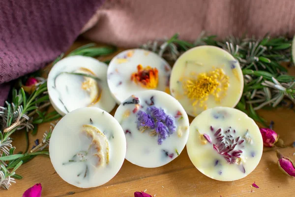 Handmade Melting Wax Made Rapeseed Wax Various Scents Flowers — Stockfoto