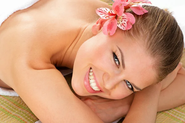 Spa masáž žena — Stock fotografie