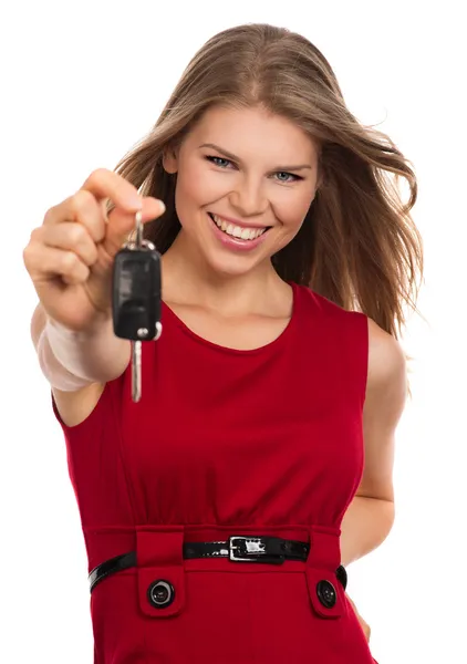 Kvinna med bilnyckel — Stockfoto