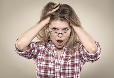 şaşırmış kadın