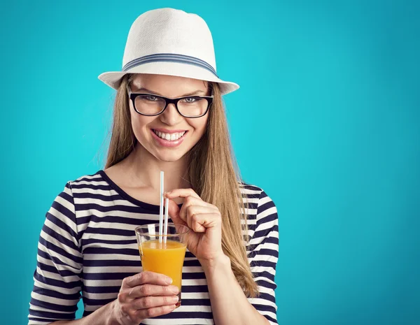 Summer girl in hat — Stock Photo, Image