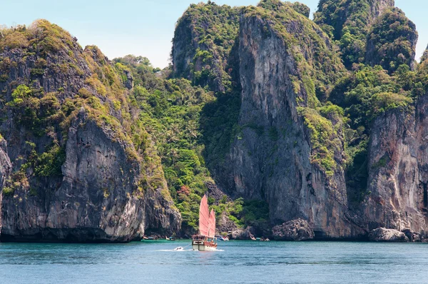 Mer tropicale île roches — Photo