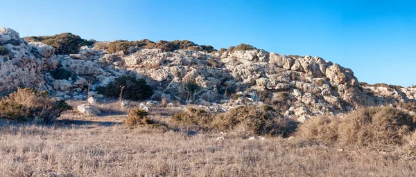 Cyprianus wild rotsachtige landschap — Stockfoto