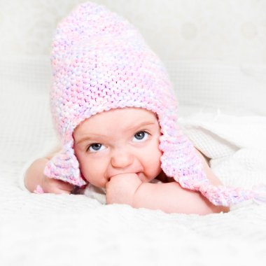 Şirin Bebek, yakın çekim