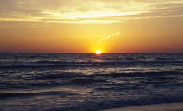 Gyönyörű naplemente a tengerparton Floridában Jogdíjmentes Stock Képek