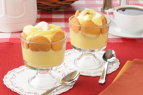 Cups of vanilla pudding — Stok Foto