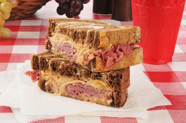 A reuben sandwich on a napkin — Stock Photo, Image