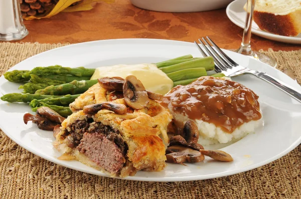 Rindfleisch Wellington Dinner — Stockfoto