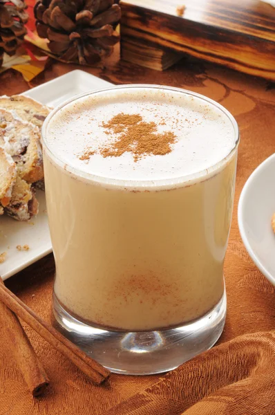 Egg nog with cinnamon and nutmet — Stock Photo, Image